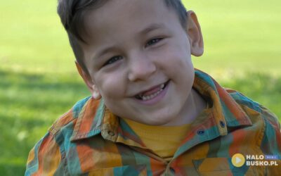 Mecze charytatywne na stadionie w Nowym Korczynie – Gramy dla Olusia [VIDEO]