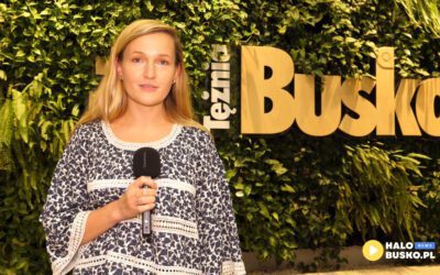 Znakomita Wokalistka z regionu Patrycja Woźniak zaśpiewała w buskiej tężni! [VIDEO]