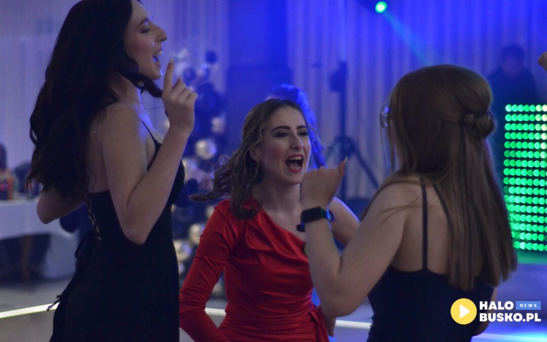 Buska Budowlanka bawiła się podczas balu studniówkowego! Zobaczcie pierwszy materiał z tej imprezy! [VIDEO]