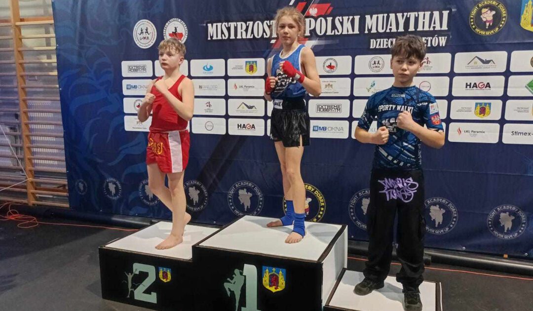 Grzegorz Śpiewak Mistrzem Polski Muai Thai! Buszczanin wraca z Dobrej ze złotem! [ZDJĘCIA]
