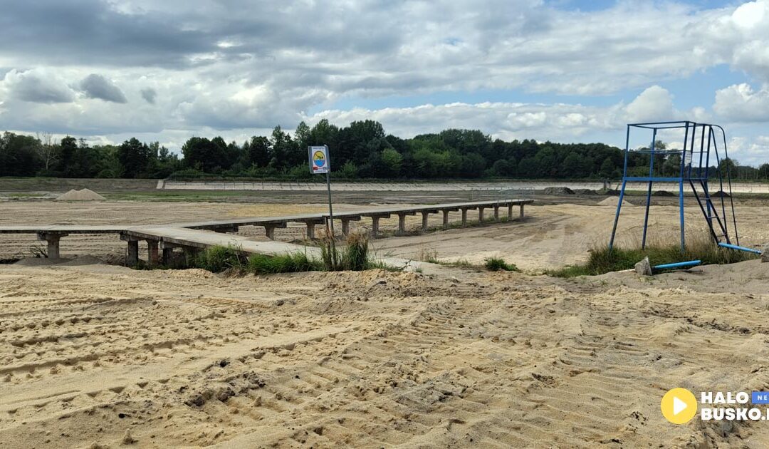 Rewitalizacja zbiornika w Radzanowie. Z czego składają się poszczególne etapy? Zobaczcie aktualne zdjęcia z postępu prac.