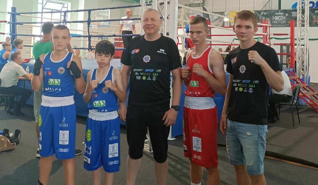 Młodzi bokserzy z Buska-Zdroju zaliczyli udany występ na Międzynarodowym Pucharze Karpat w Dębicy!