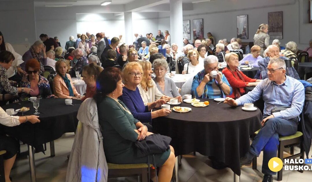 Dzień Seniora w Busku-Zdroju – radość, muzyka i wspólne świętowanie (VIDEO)
