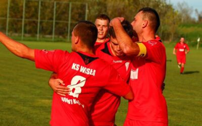 Derby Wisły Nowy Korczyn i Grodu Wiślica pełne emocji – Wisła triumfuje po zaciętej walce! (ZDJĘCIA)