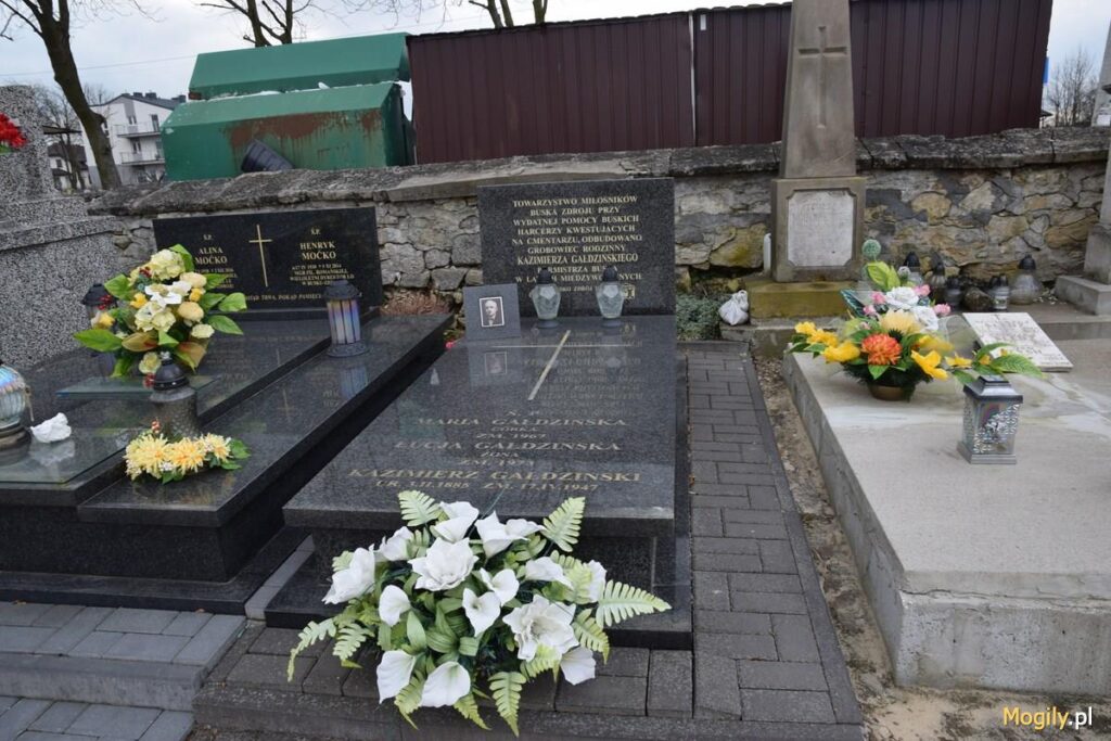 grób kazimierza gałdzińskiego na cmentarzu w busku-zdroju