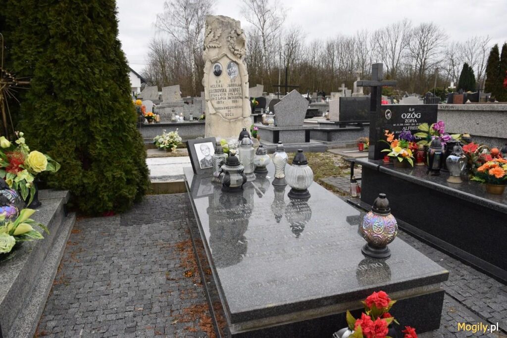grob krystyny jamroz na cmentarzu w busku zdroju