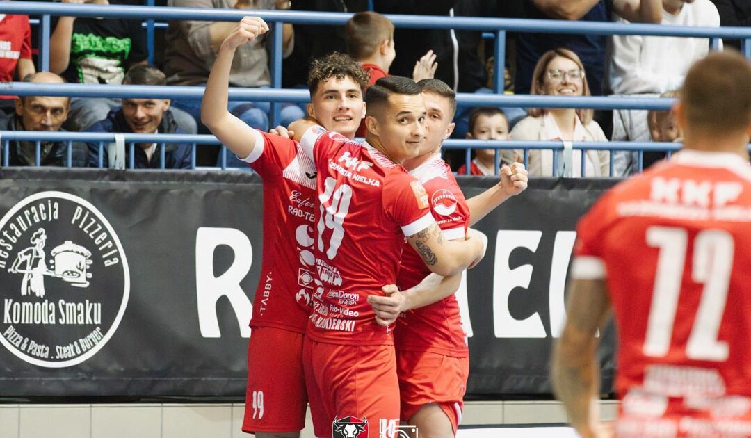 Kazimierskie Byki ulegają Ruchowi Chorzów! (ZDJĘCIA)