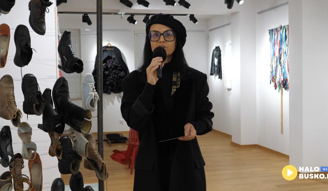 Wernisaż wystawy „Cząstki astralne. W synergii ze światem” w Busku-Zdroju – sztuka w kontekście kosmicznym już za nami!