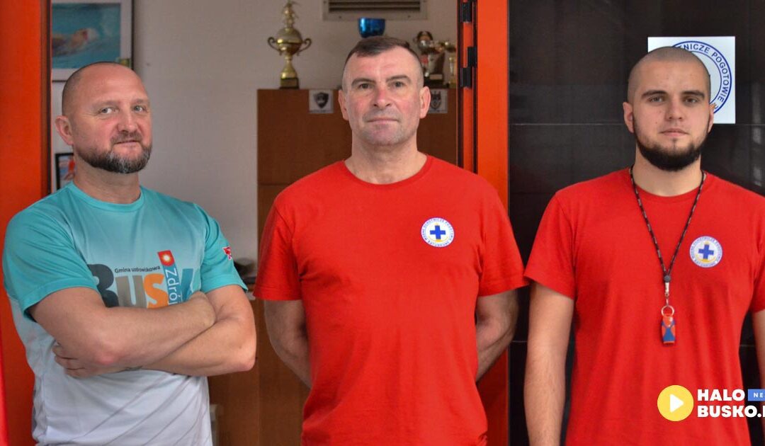 87 latka po raz kolejny wzięła udział w Buskim Maratonie Pływackim – relacja z wydarzenia. (VIDEO)