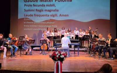 Koncert Buskiej Orkiestry Zdrojowej w Święto Niepodległości w Busku-Zdroju wypełnił salę widowiskową BSCK (ZDJĘCIA)