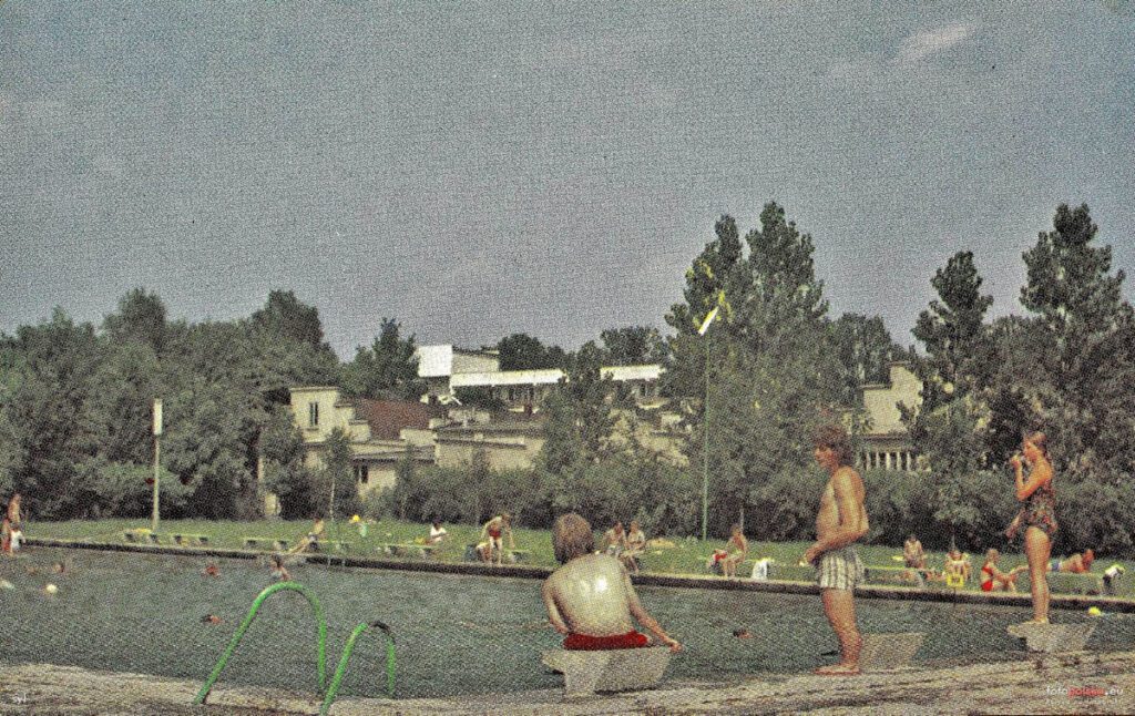 basen letni w. busku zdroju 1