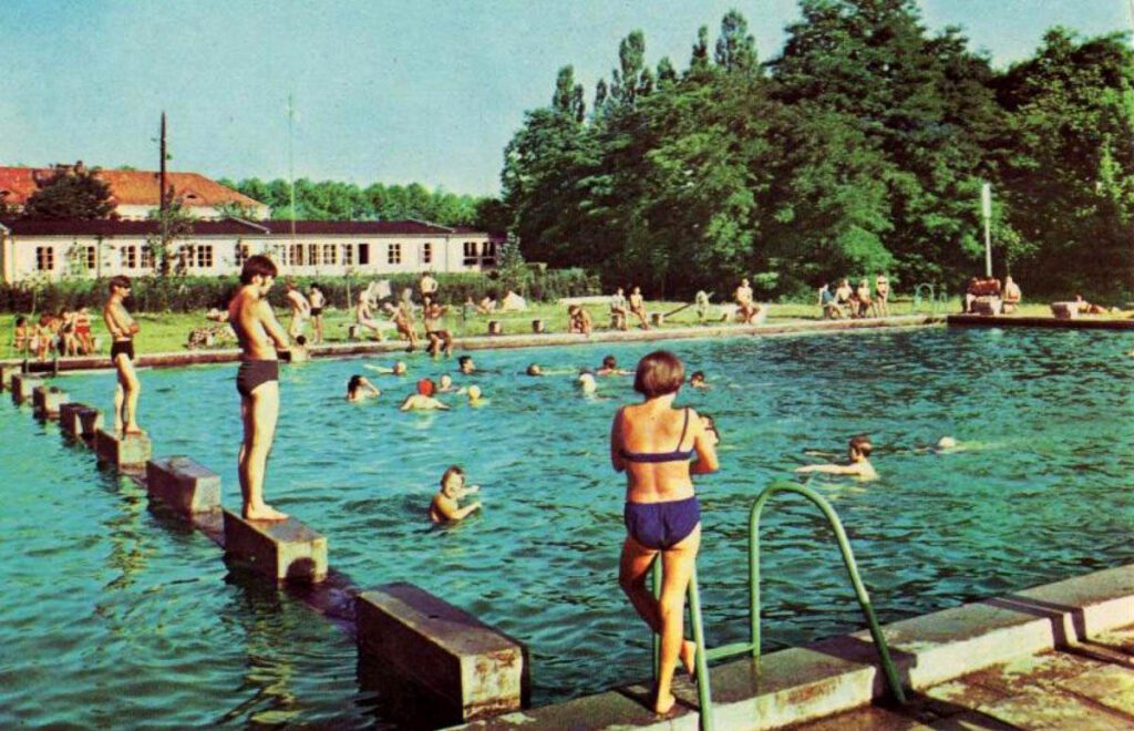 basen letni w. busku zdroju 4