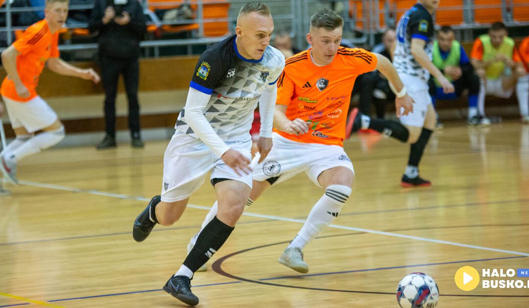 Emocje do samego końca: BSF Busko-Zdrój remisuje z Tech-Project Futsal Team Jarosław 3:3 (fot. Łukasz Rysiak)