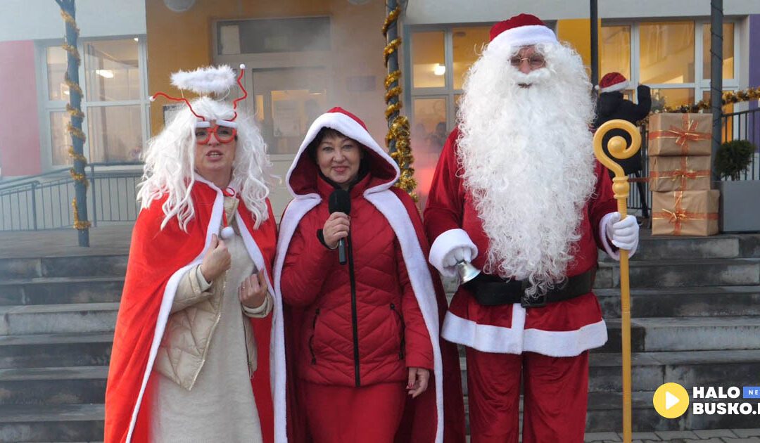 Mikołajki w Szkole Podstawowej nr 2 w Busku-Zdroju – radość i magia świąt (VIDEO)