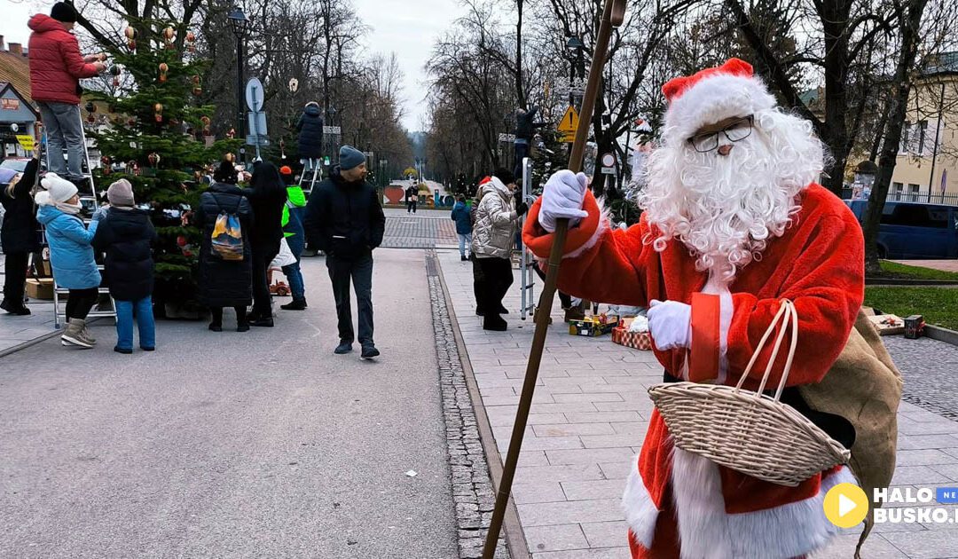 Busko-Zdrój zyskało świąteczne dekoracje podczas konkursu „Ubierzmy razem choinkę”.