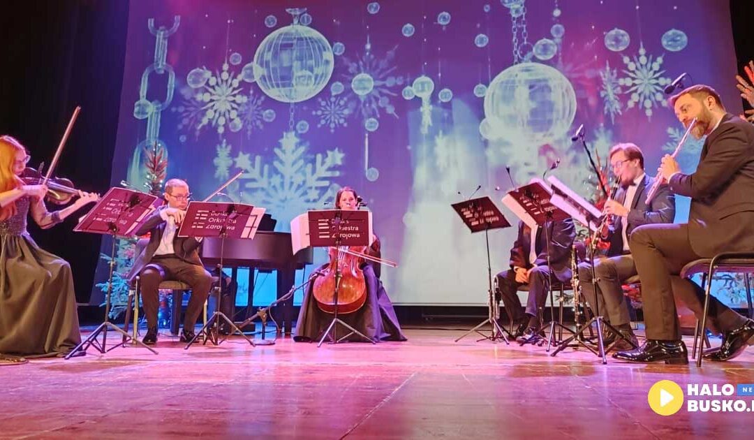 Buska Orkiestra Zdrojowa zagrała w koncercie zimowym w Busku-Zdroju.