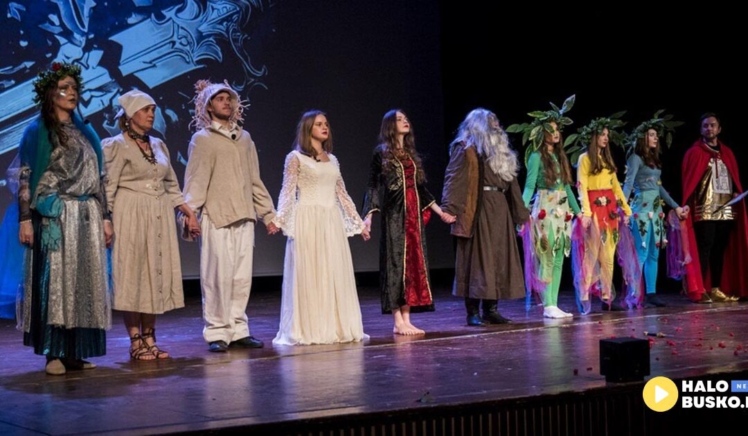 Grupy teatralne, które podbiły serca Ponidzia – świętujemy Dzień Teatru z TCF i Hades.