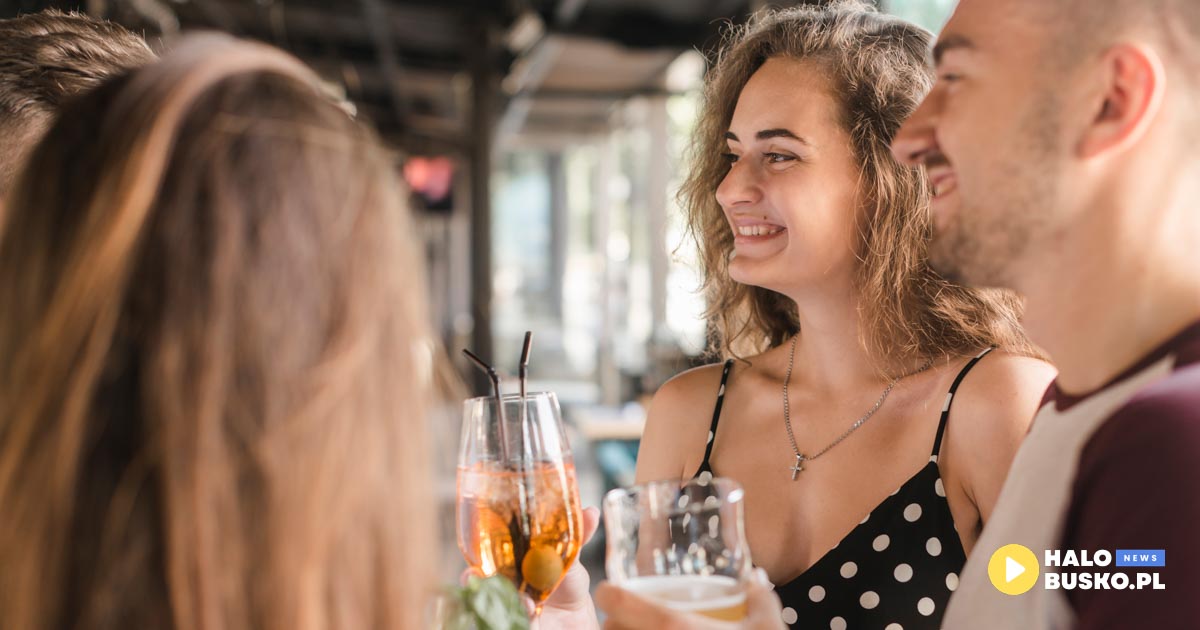 koncert na dzien kobiet w restauracji chleb i wino w solcu zdroj