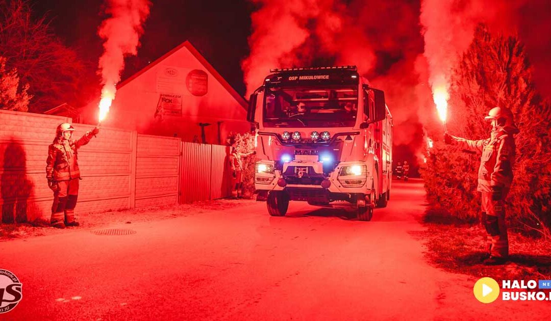 Jednostka OSP Mikułowice odebrała nowy wóz strażacki (VIDEO)