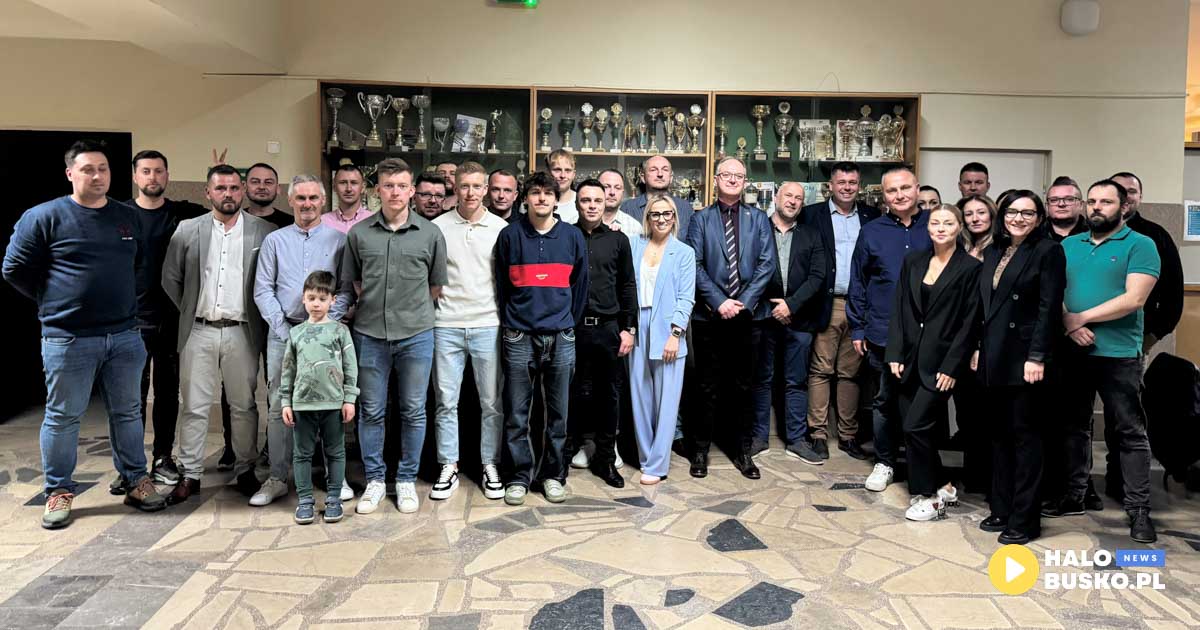 zakończenie buskie stowarzyszenie futsalu