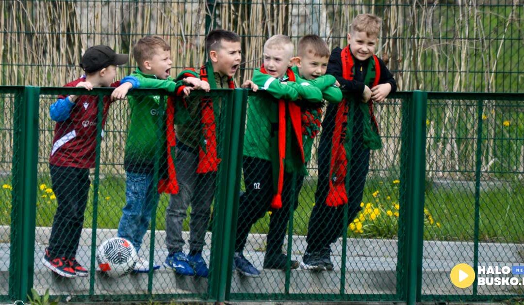 Wielkosobotnie zwycięstwo Zenitu Chmielnik! Dwa gole Majewskiego zapewniły trzy punkty! (VIDEO)