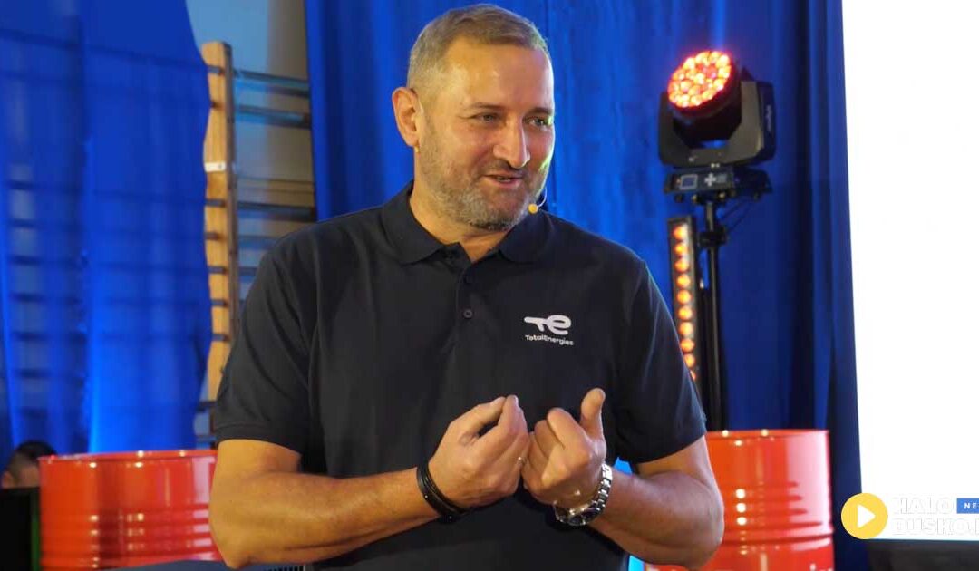 Adam Klimek odwiedził ZST-I w Busku-Zdroju z Akademią Quartz. (VIDEO)