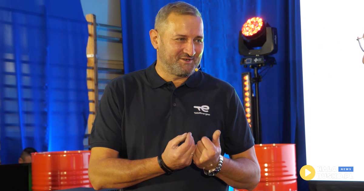 Adam Klimek odwiedził ZST-I w Busku-Zdroju z Akademią Quartz