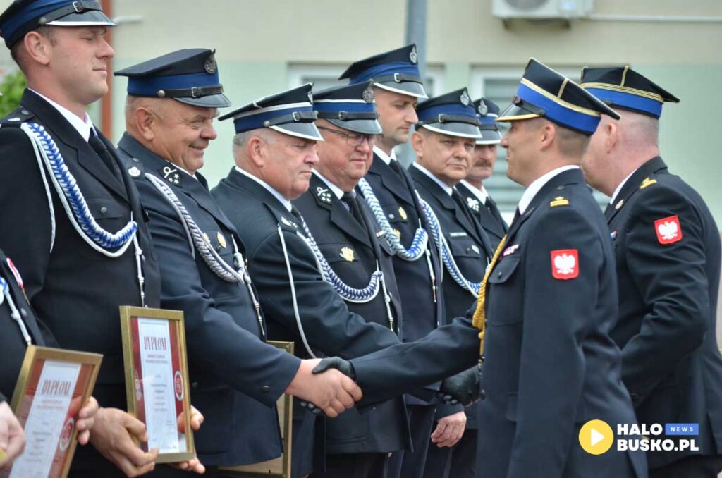 Powiatowe Obchody Dnia Strazaka 2025 w Busku Zdroju 07