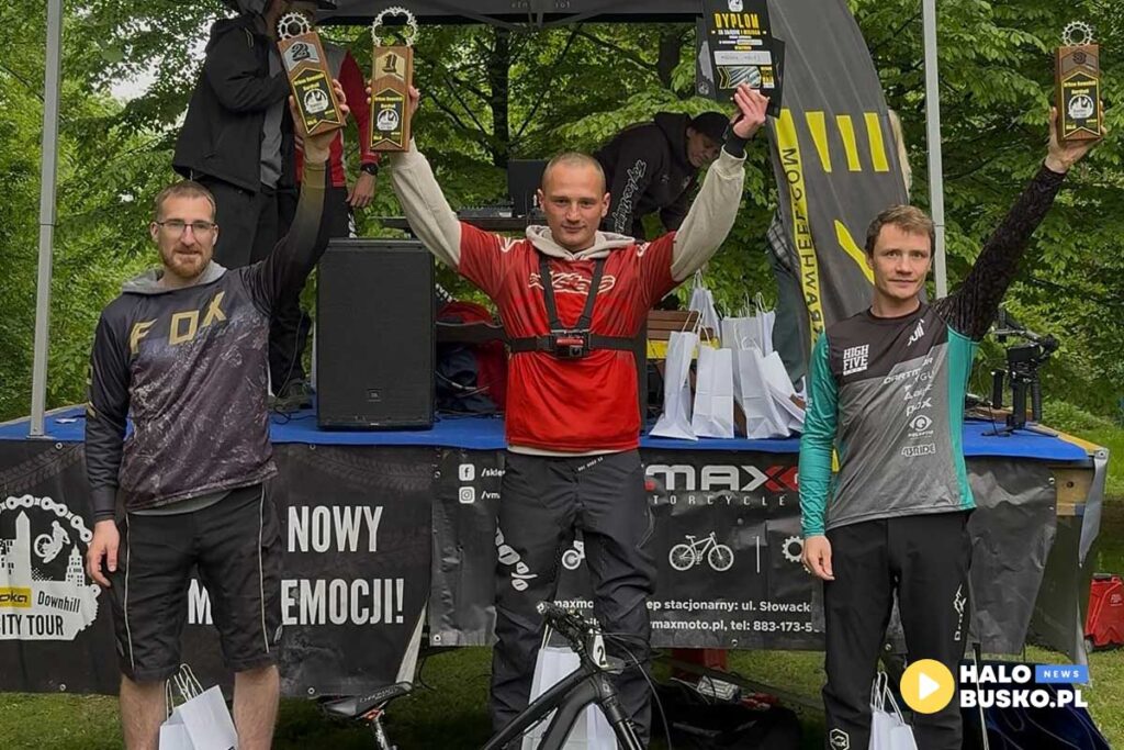 maciej mrożek zwycięża downhill city tour w ustroniu-1