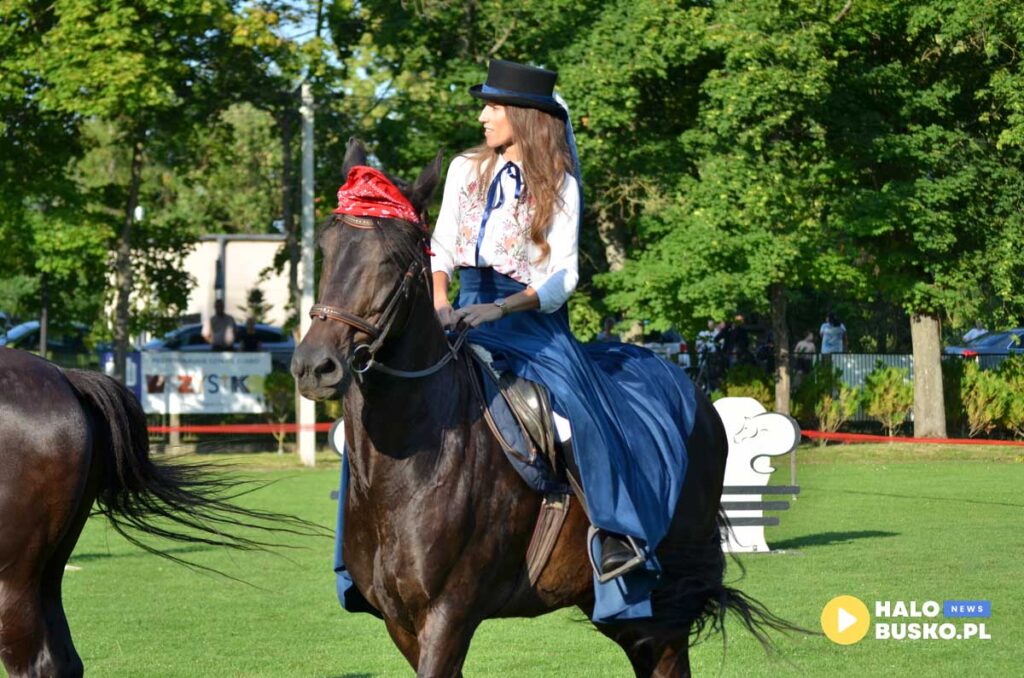 III Nadnidzianska Parada Karet i Zaprzegow Konnych w Krzyzanowicach Dolnych 02