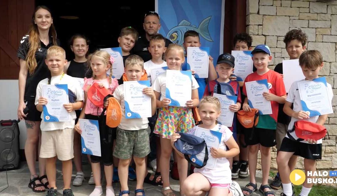 Akademia Pływaków Pirania zakończyła sezon w Pałacu w Konarach! (VIDEO)