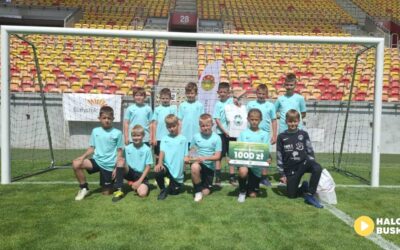 Młodzi piłkarze z Buska-Zdroju w Finale Ogólnopolskiego Turnieju „Piłkarskie Janki” w Białymstoku.