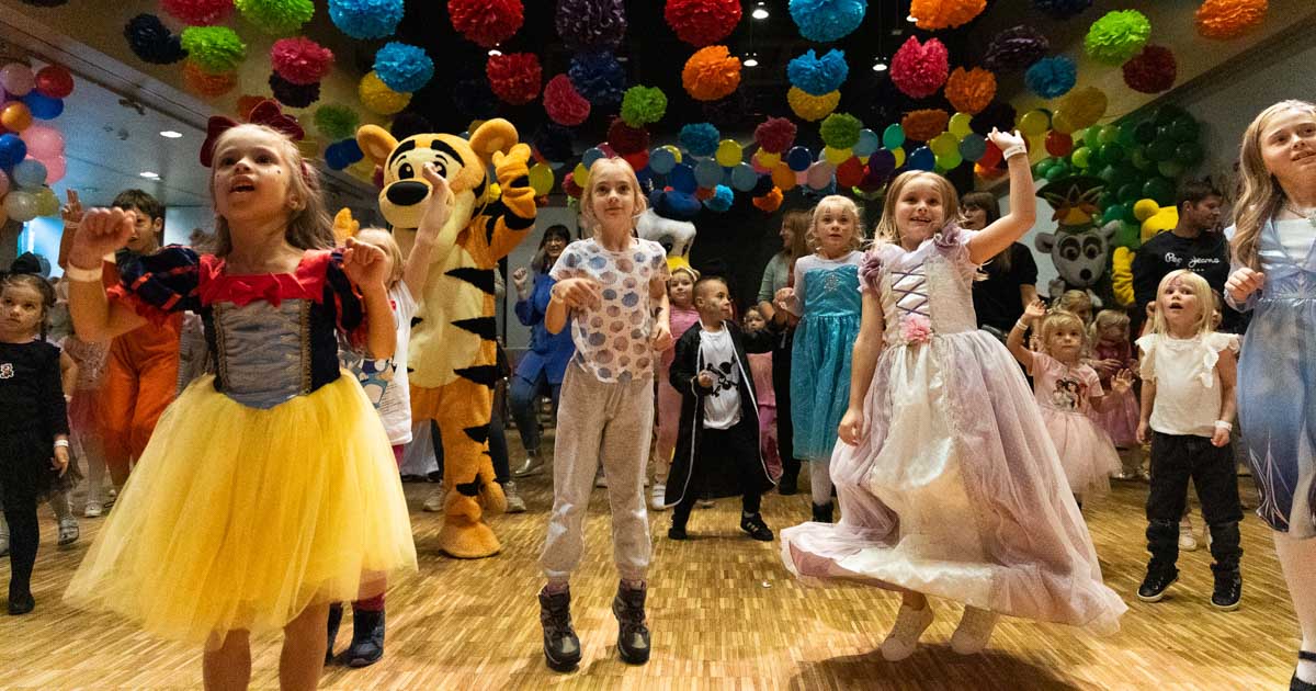 16. zjazd postaci bajkowych w pacanowie