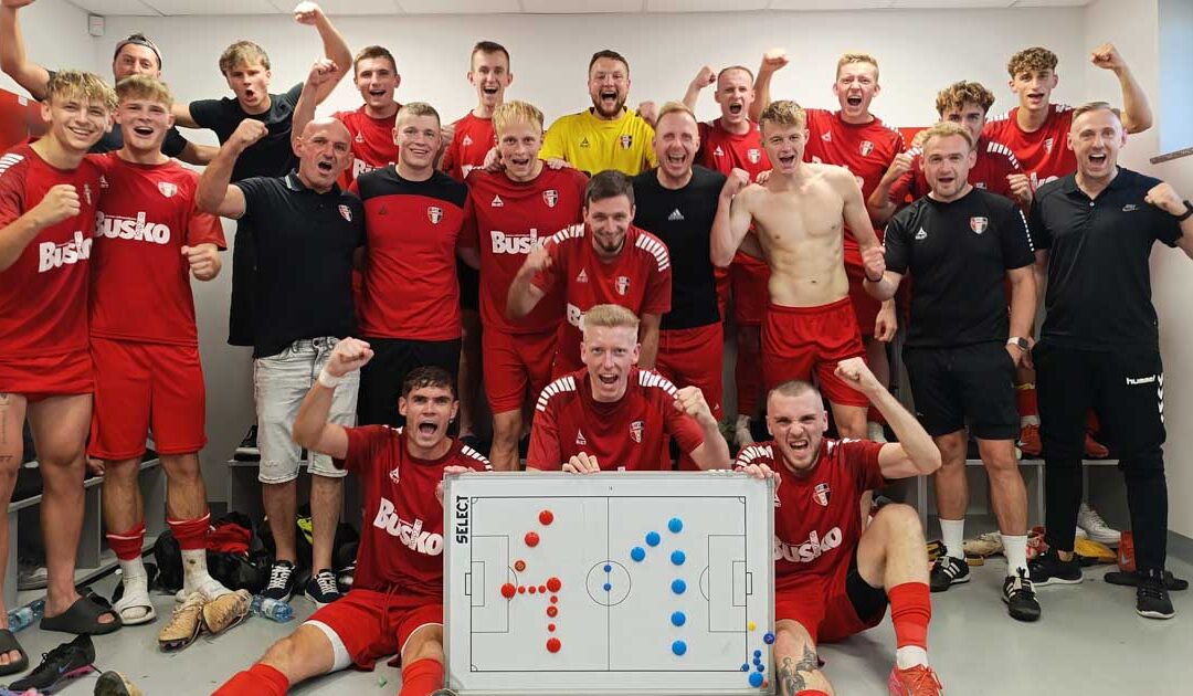 Cztery gole AKS 1947 Busko-Zdrój! Buszczanie umacniają się na pierwszym miejscu!