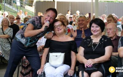 Pełen ogródek Zamku Dersława w Busku-Zdroju na koncercie Jacka Silskiego!