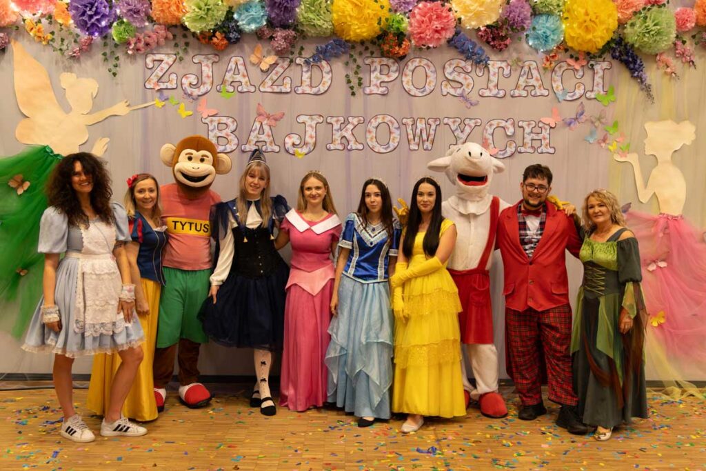 16. zjazd postaci bajowych w pacanowie 1