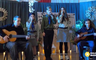 Śpiewali i grali dla Polski – patriotyczny konkurs w ZSP im. M. Kopernika w Busku-Zdroju (VIDEO)