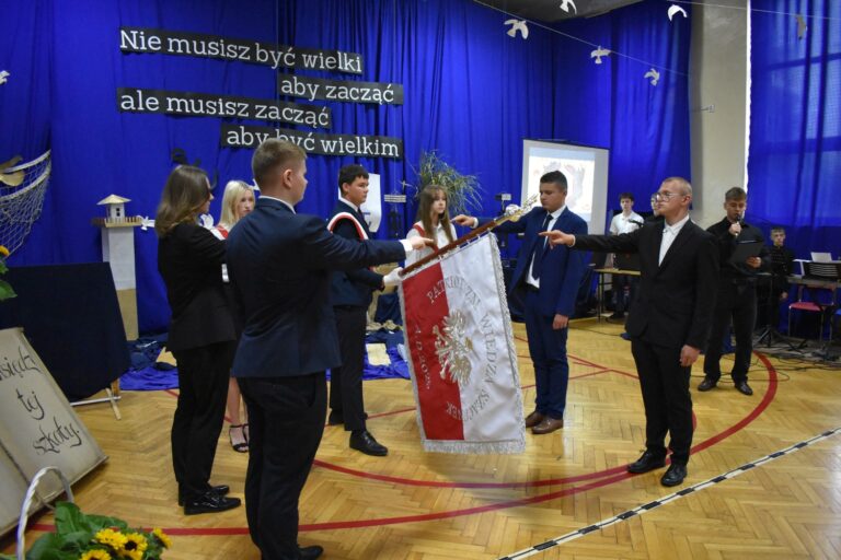 ZST-I w Busku-Zdroju świętowało Dzień Edukacji Narodowej