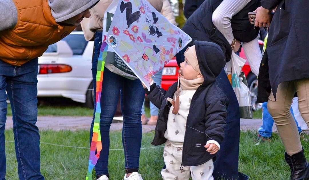 Latawce, klasyki i koncerty – młodzież z Buska-Zdroju zorganizowała Festiwal Latawców (VIDEO)