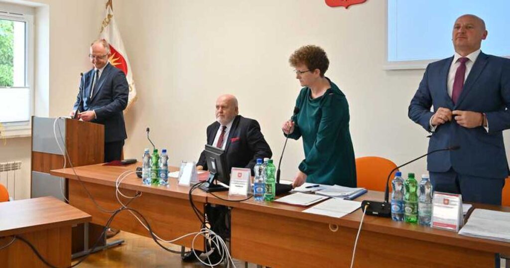 justyna nurek rezygnuje z przewodniczacej rady miasta w busku zdroju 1