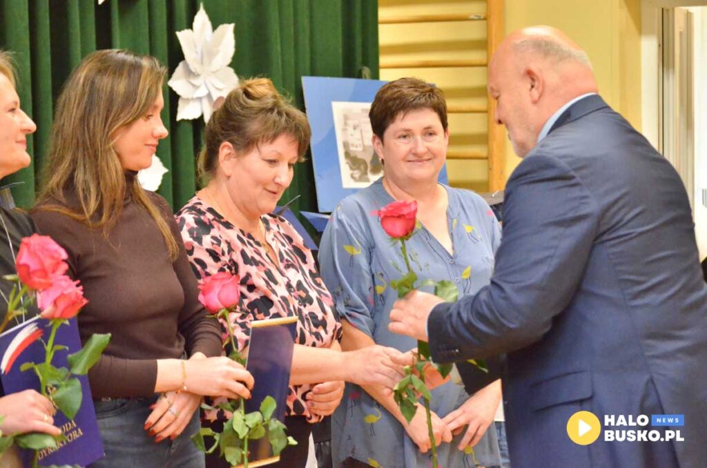 szkola zbludowice slubowanie klas pierwszych i odsloniecie tablicy wladyslawa czapli 04