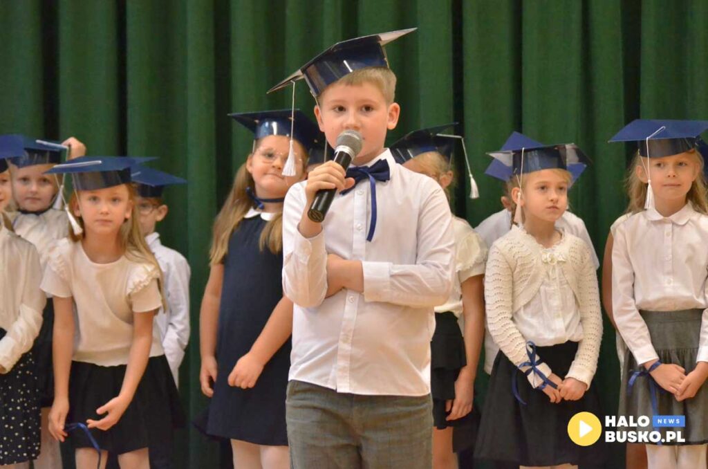 szkola zbludowice slubowanie klas pierwszych i odsloniecie tablicy wladyslawa czapli 06