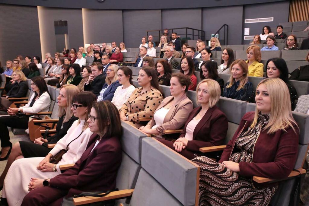 wreczenie aktow nadania stopnia awansu zawodowego nauczyciela dyplomowanego 1