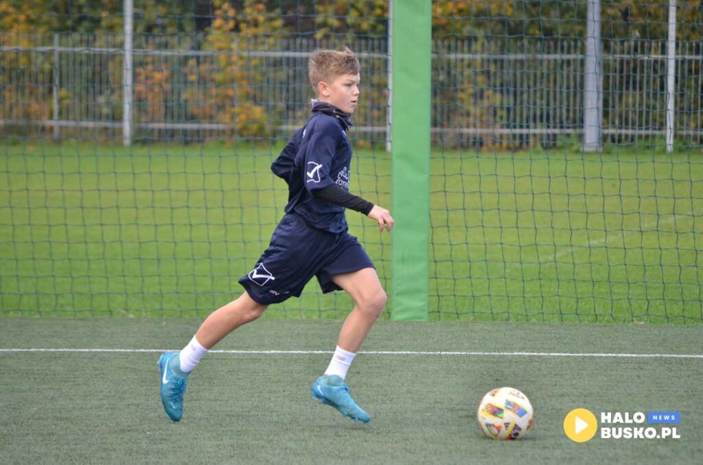 z orlika na stadion busko zdroj 2025 zdjecia 01