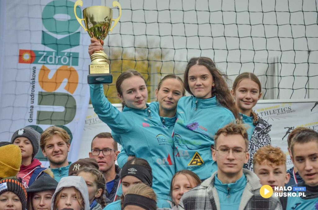 Mistrzostwa Wojewodztwa w Biegach Przelajowych wrocily do Buska Zdroju po 14 latach 1