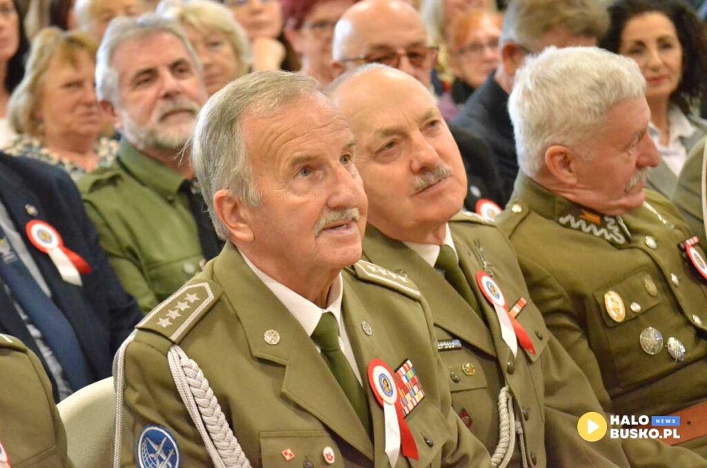 akademia 11 listopada 2025 w zsp kopernik w busku zdroju 5 1