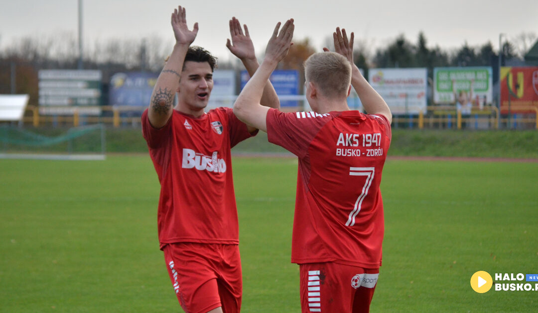 AKS 1947 Busko-Zdrój zwycięża z Orlętami Kielce! Dublet Kacpra Rogozińskiego przesądził o wyniku! (ZDJĘCIA)