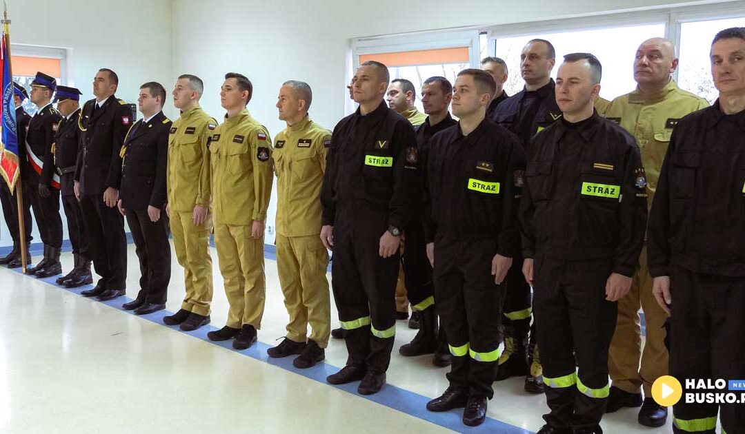 Święto Niepodległości z honorami dla strażaków z Buska-Zdroju (ZDJĘCIA)