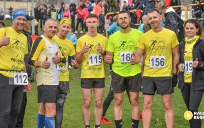 Świetne ściganie na stadionie w Busku-Zdroju. Mistrzostwa Województwa w Biegach Przełajowych za nami! (ZDJĘCIA)