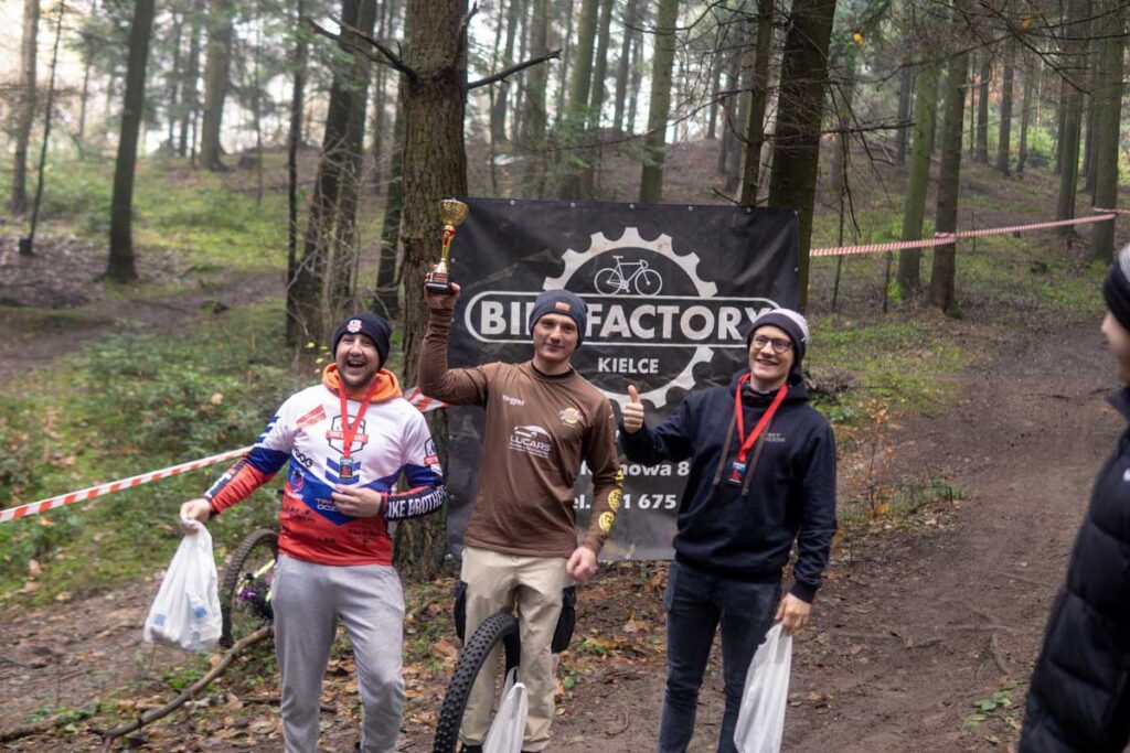 maciek mrożek wygrywa w kielcach na telegrafie